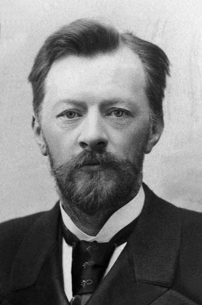 Владимир Шухов в 1891 году: высокий лоб, борода, прямой взгляд